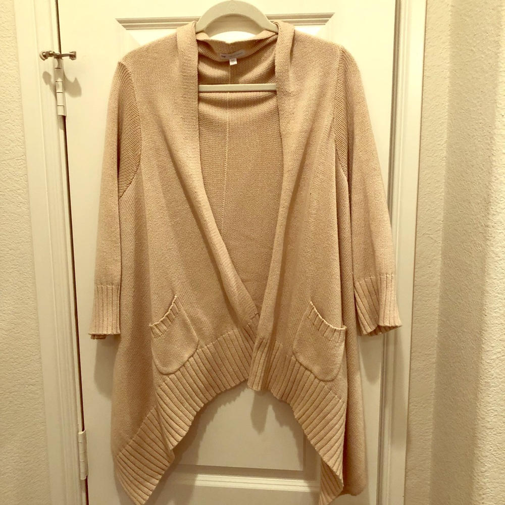 Gap sweater wrap